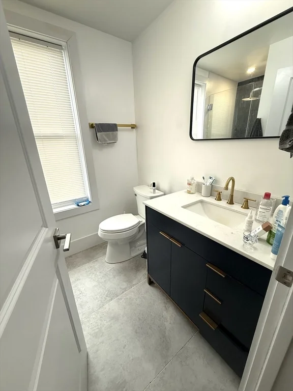 16 Delle Ave, Mission Hill