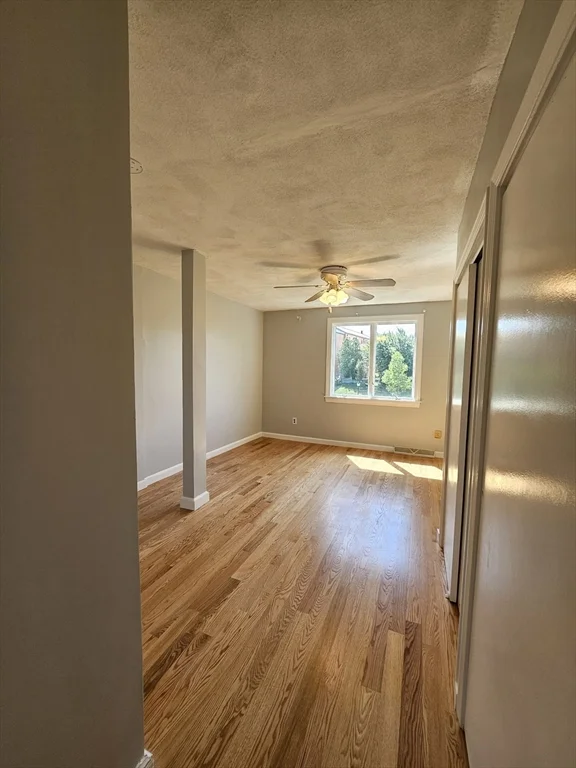 25 Hatch St, Everett