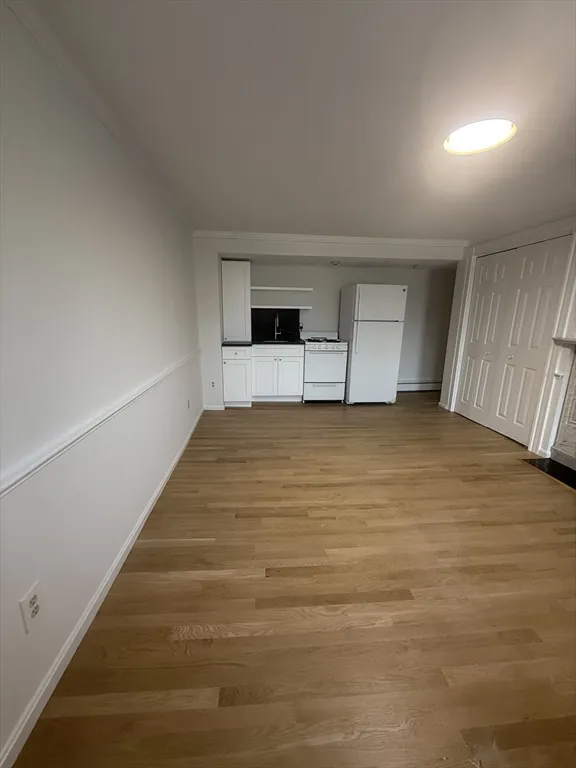 313 Essex St, Salem
