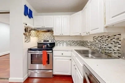 383 Langley Rd, Newton