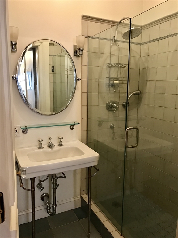 290 Commonwealth Ave, Back Bay