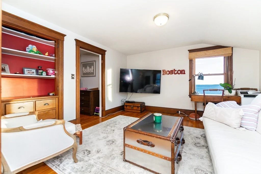 322 Humphrey St, Swampscott