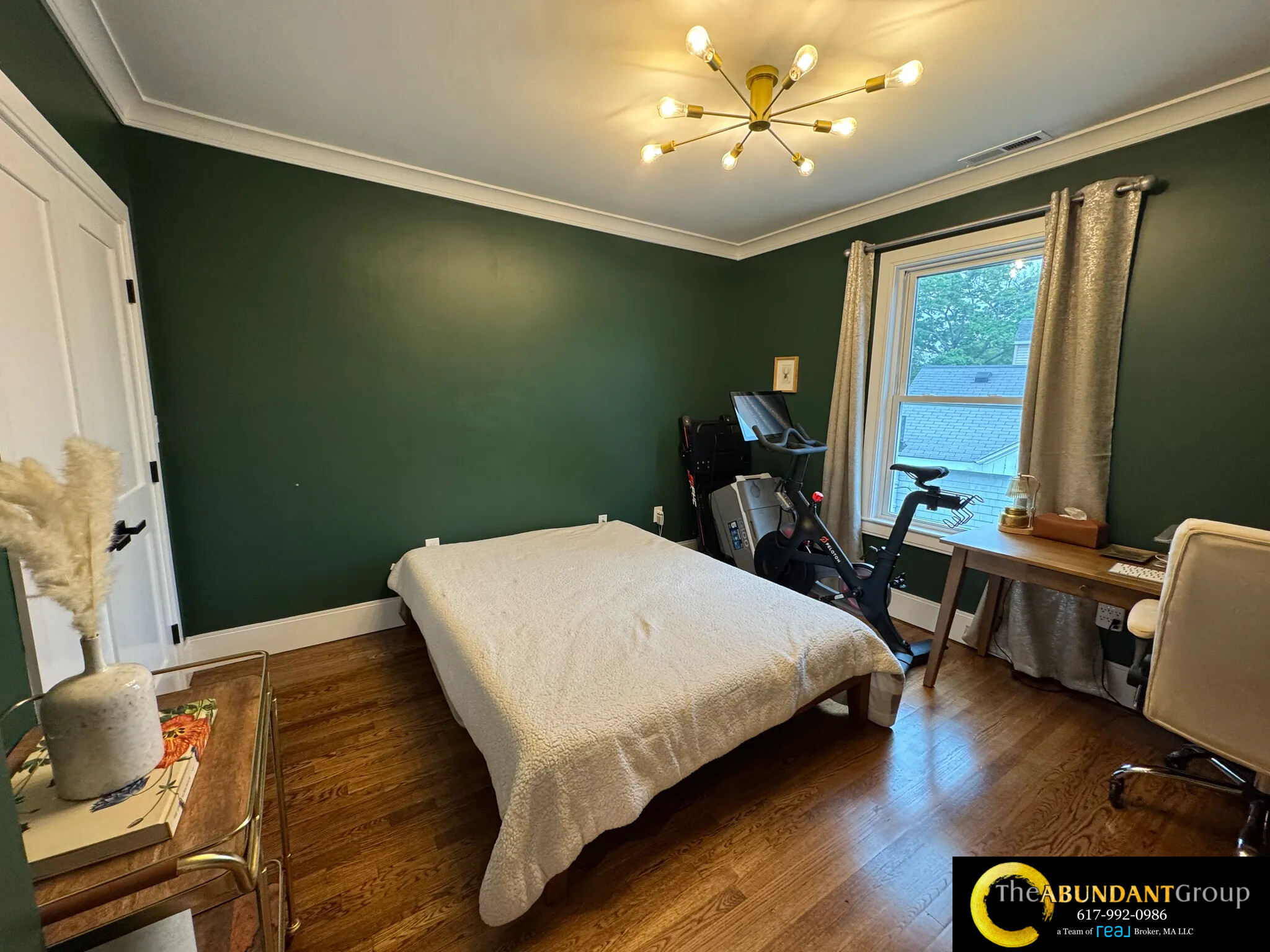 66 Calvary St, South Side