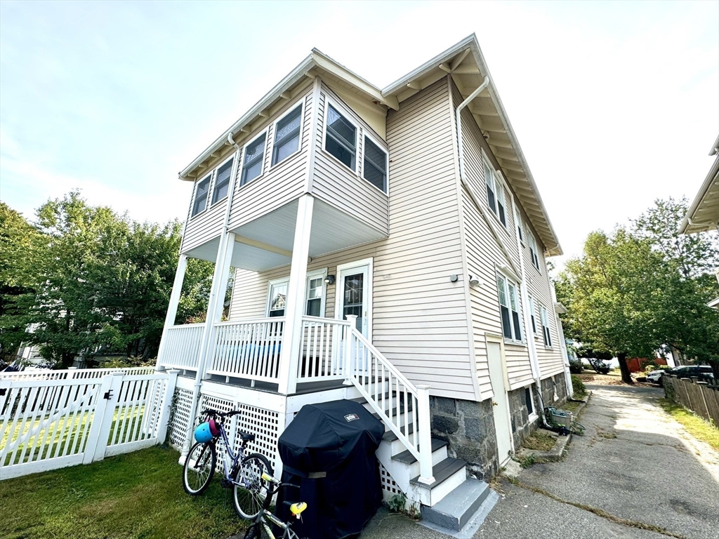 8 Kahler Ave, Milton