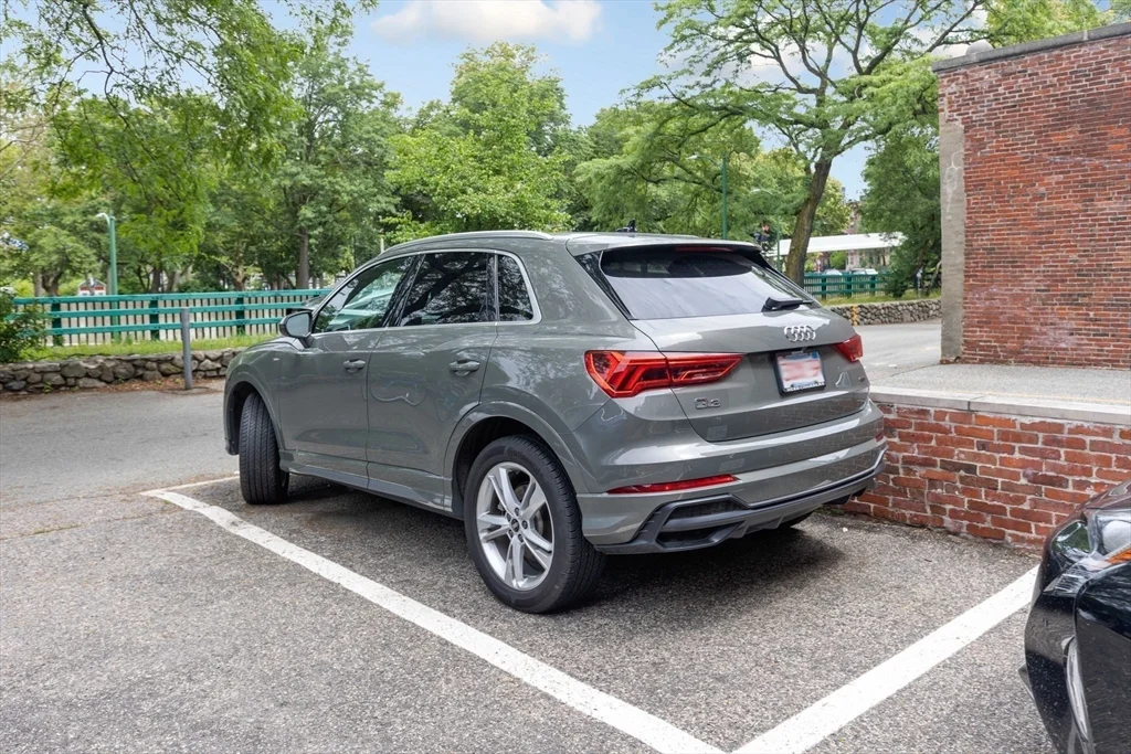 122 Beacon, Back Bay