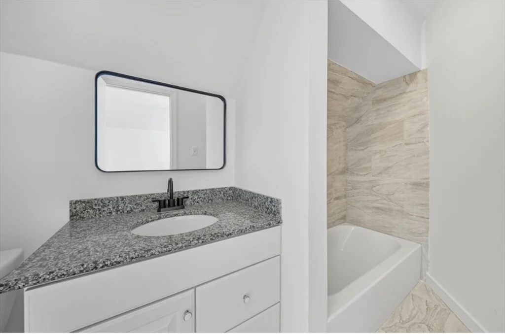 21 Wolcott St, Malden