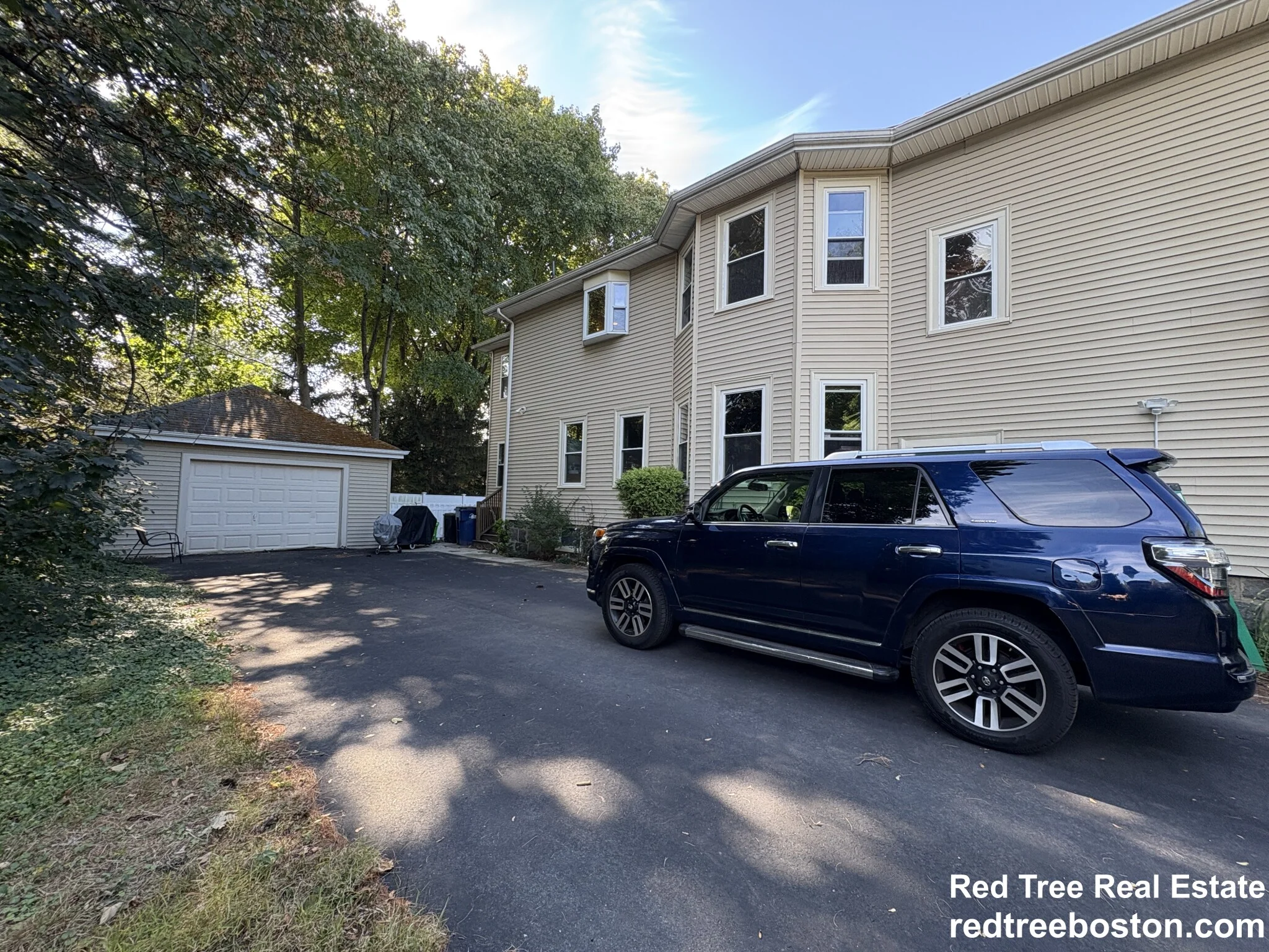 26 Garnet Rd, West Roxbury