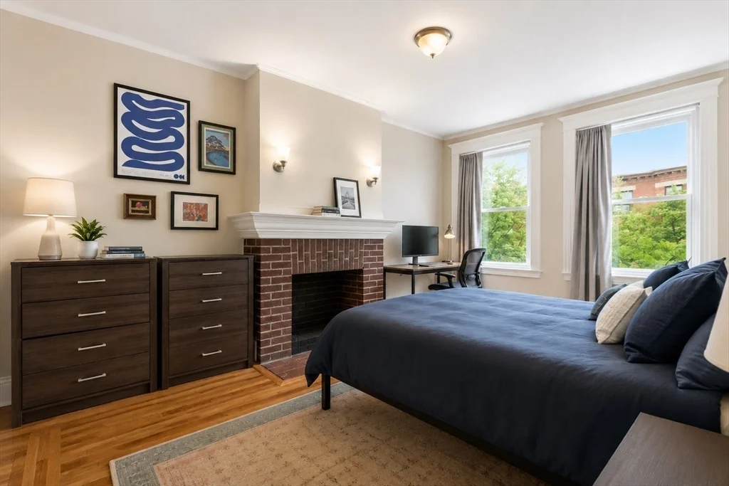181 Harvard St, Coolidge Corner