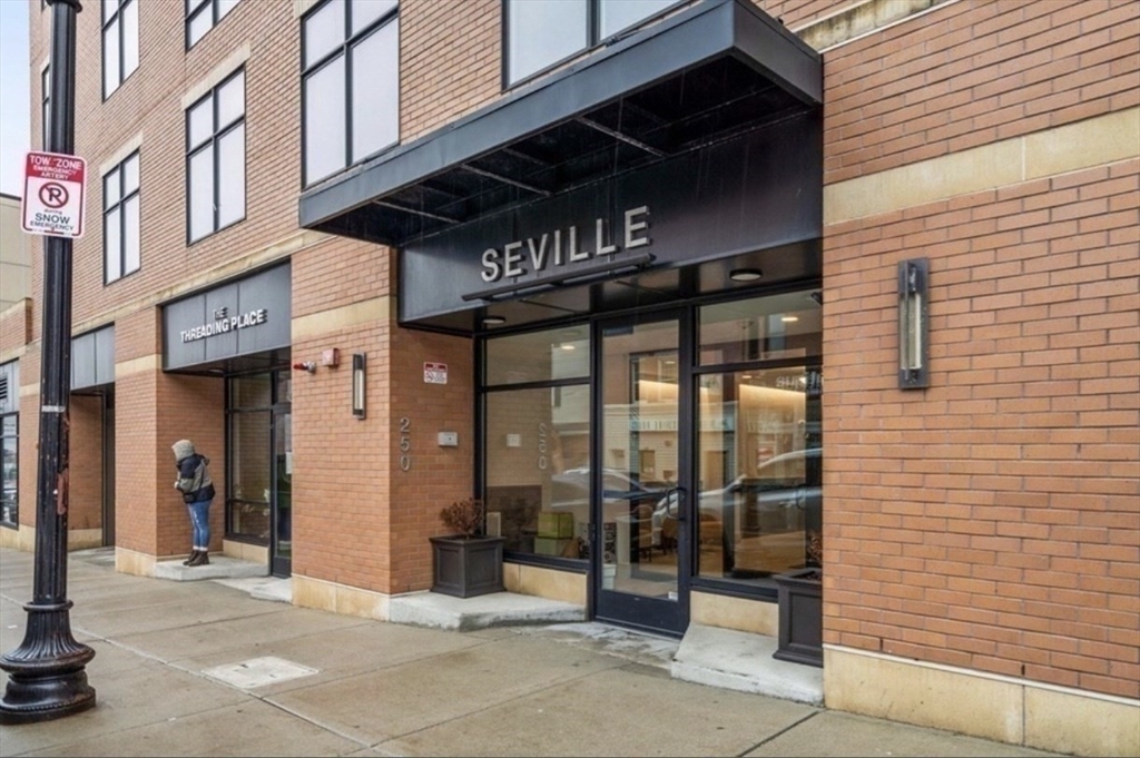 250 Meridian St, East Boston