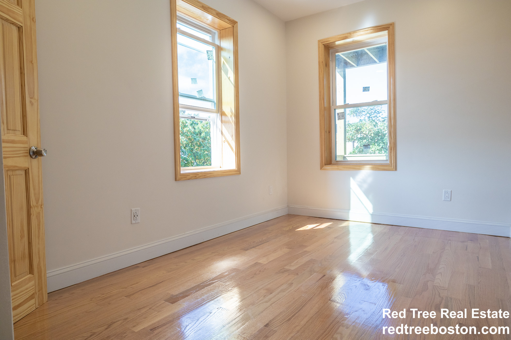 20 Winthrop St, Roxbury