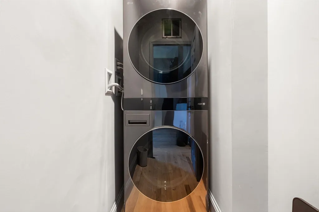 118 Franklin St, Brookline Village