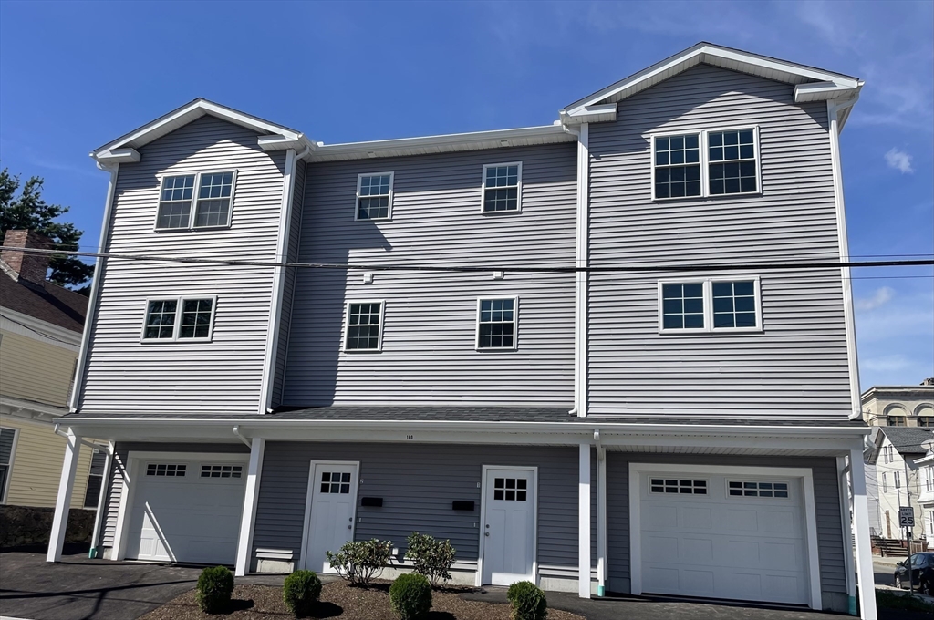 160 Franklin St, Fall River