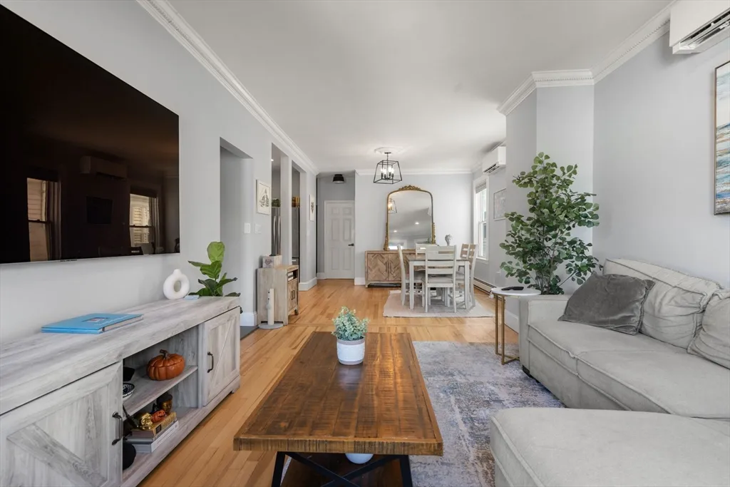 118 Franklin St, Brookline Village