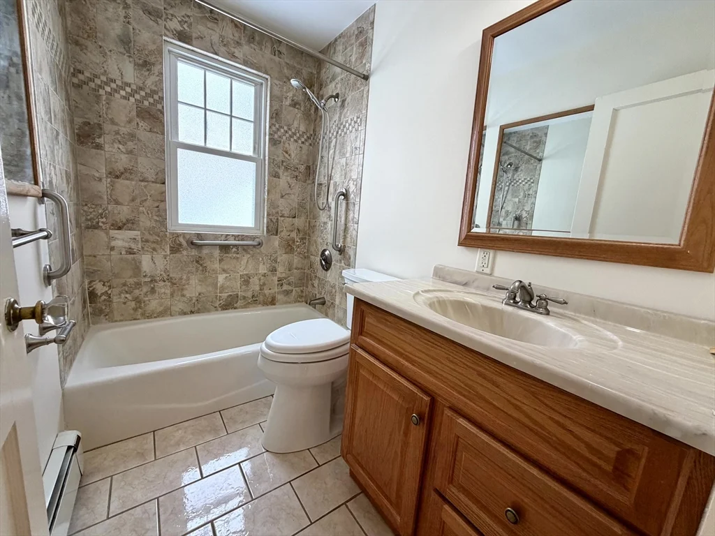 31 Oakley Rd, Watertown