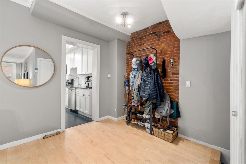 8 Melrose St, Back Bay