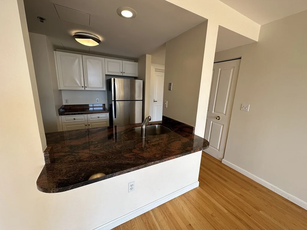 8 Museum Way, East Cambridge