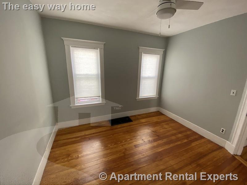 7 Bay State Ave, Davis Square