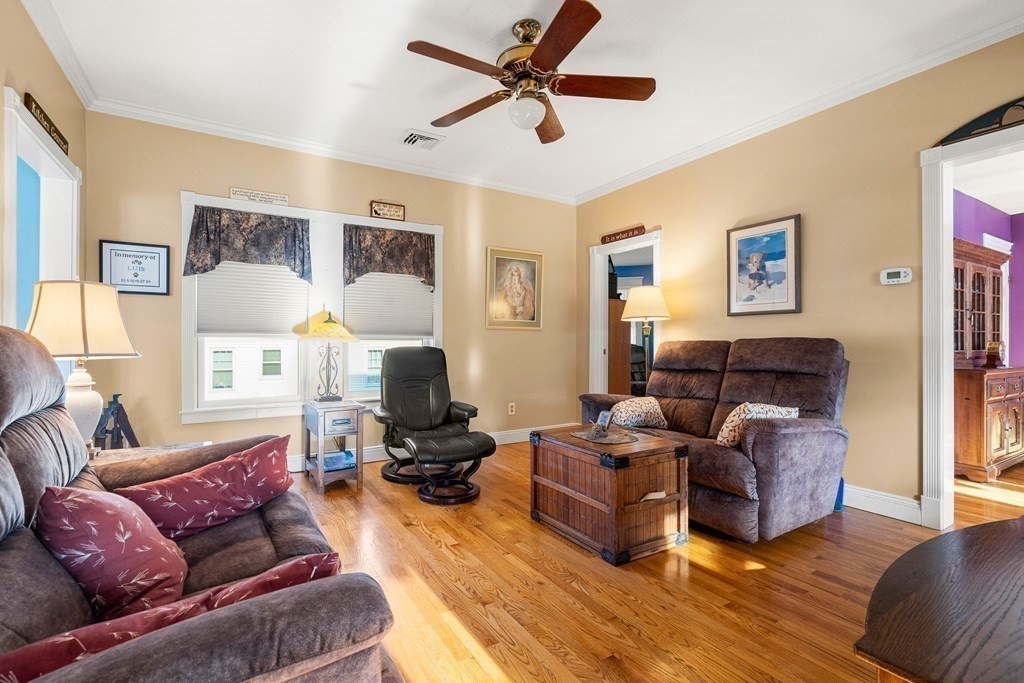 233 Main St, North Andover