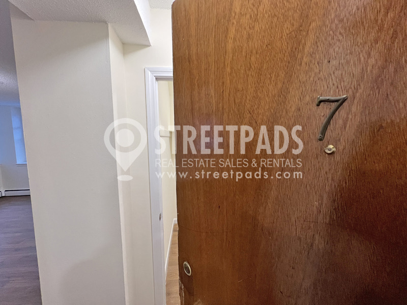 2018 Commonwealth Ave, Brighton