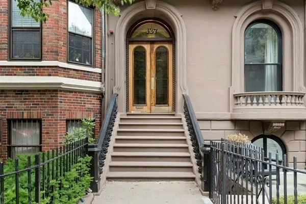 127 Beacon St, Back Bay