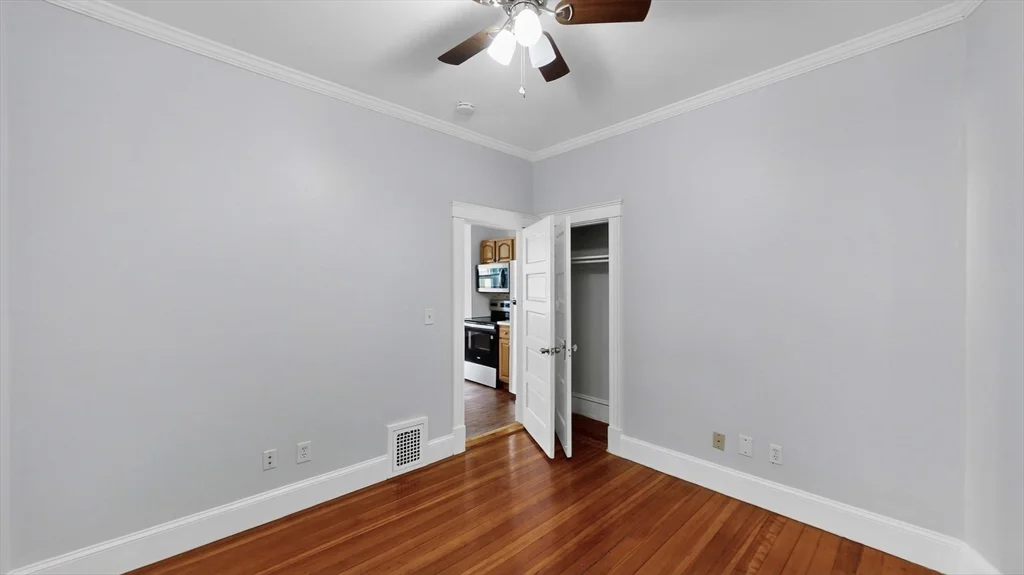10 Porter, Salem