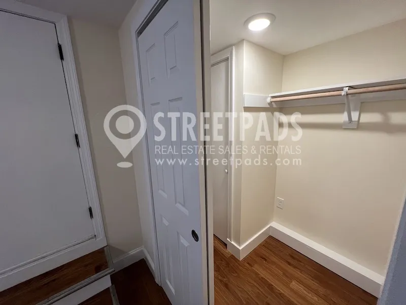 381 Harvard St, Mid-Cambridge