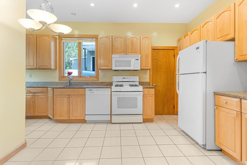 51 Newbury St, Teele Square