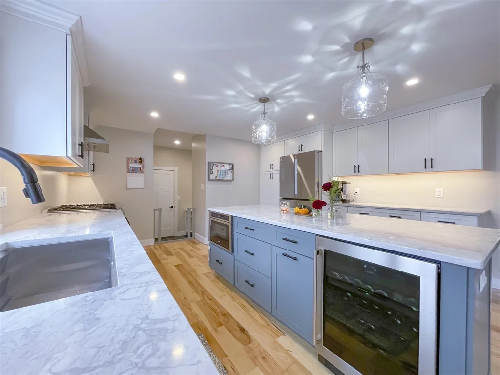 4 Pine Crest Rd, Braintree