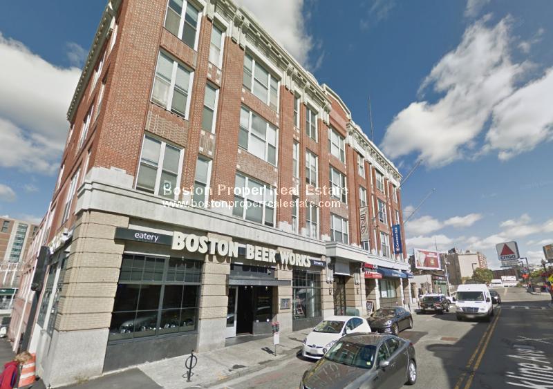 61 Brookline Ave, Fenway