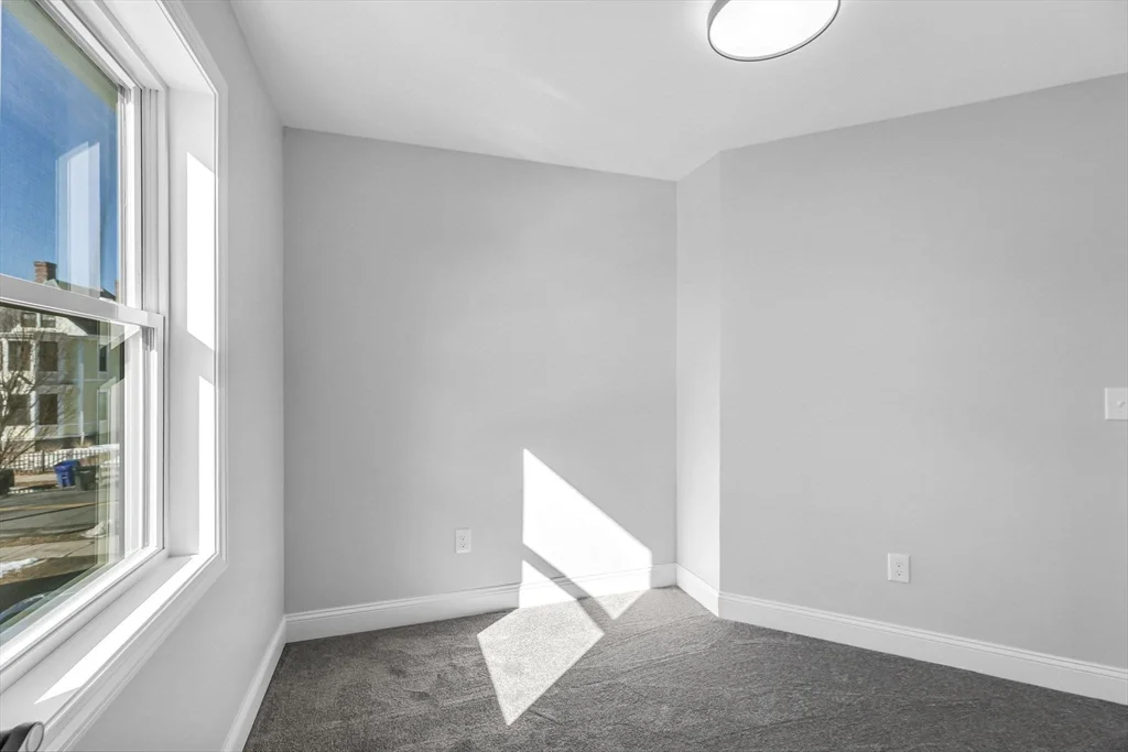 213 Pine St, Springfield