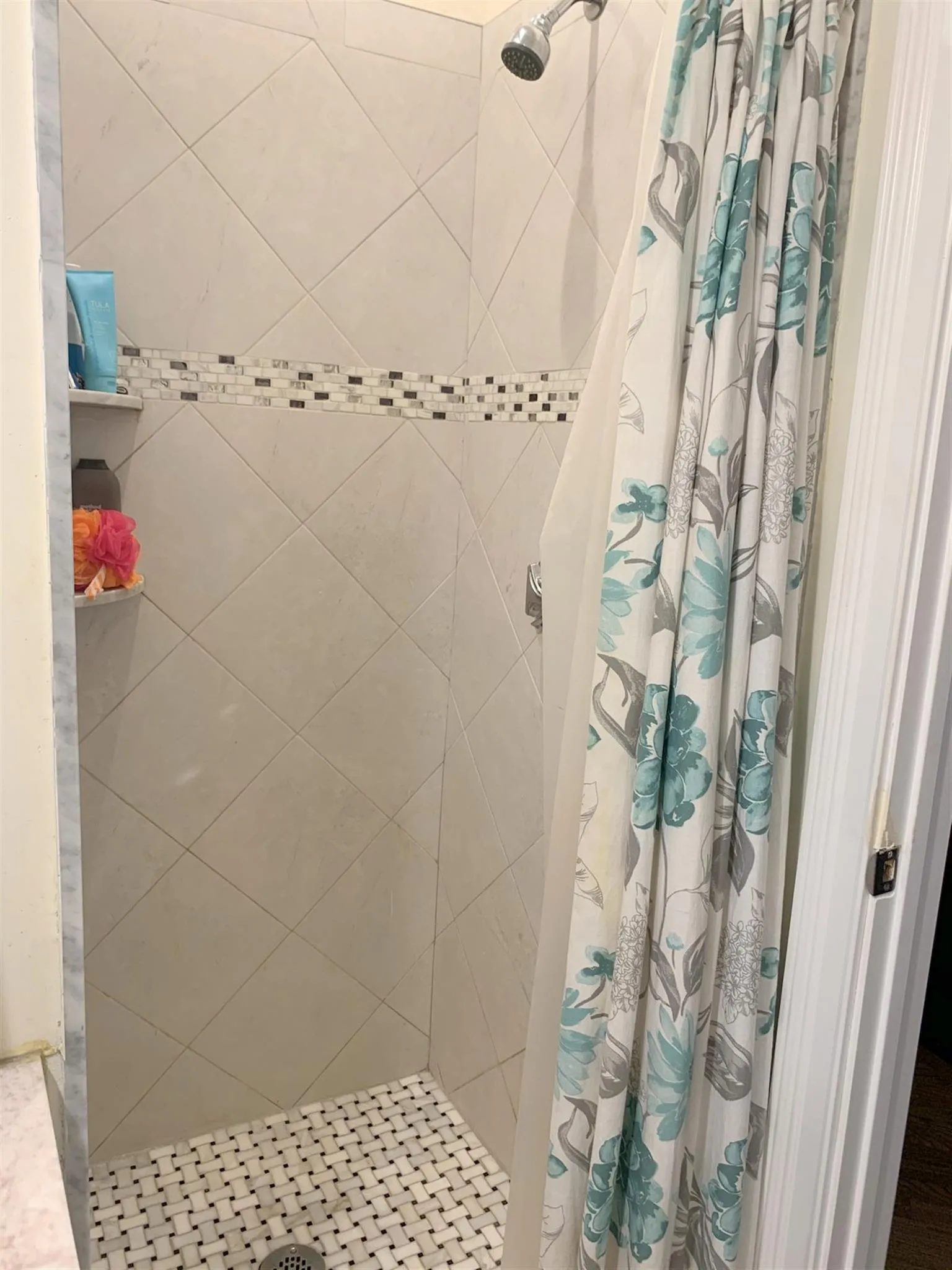 406 Medford St, Winter Hill