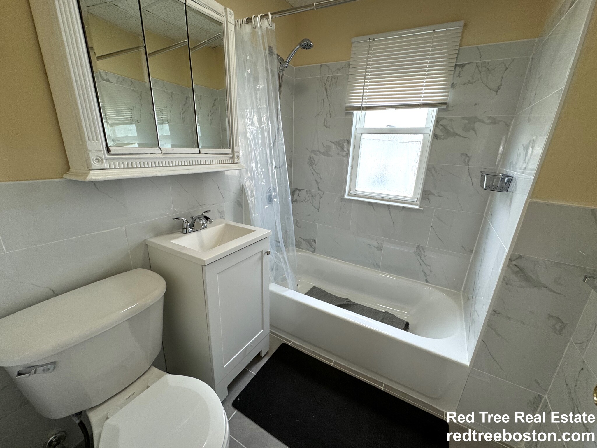 4057 Washington St, Roslindale