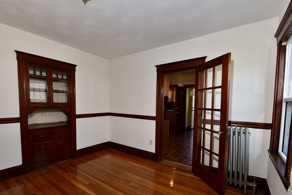 7 Charme, Roslindale