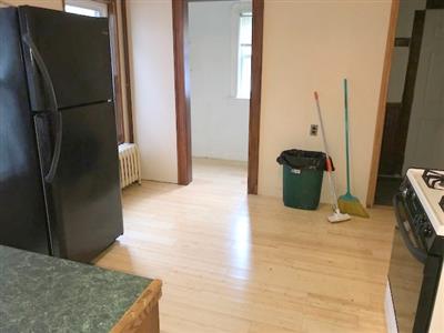 50 Simpson Ave, Tufts