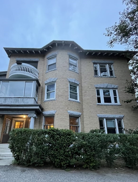 797 Washington, Brookline