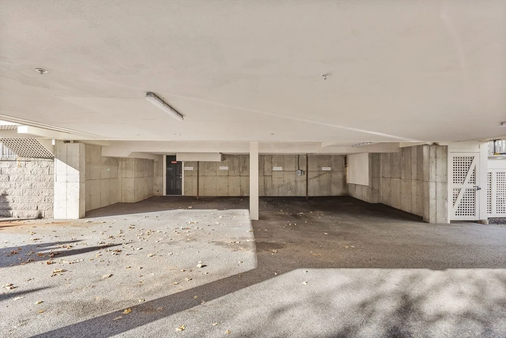 7 Chatham St, Watertown