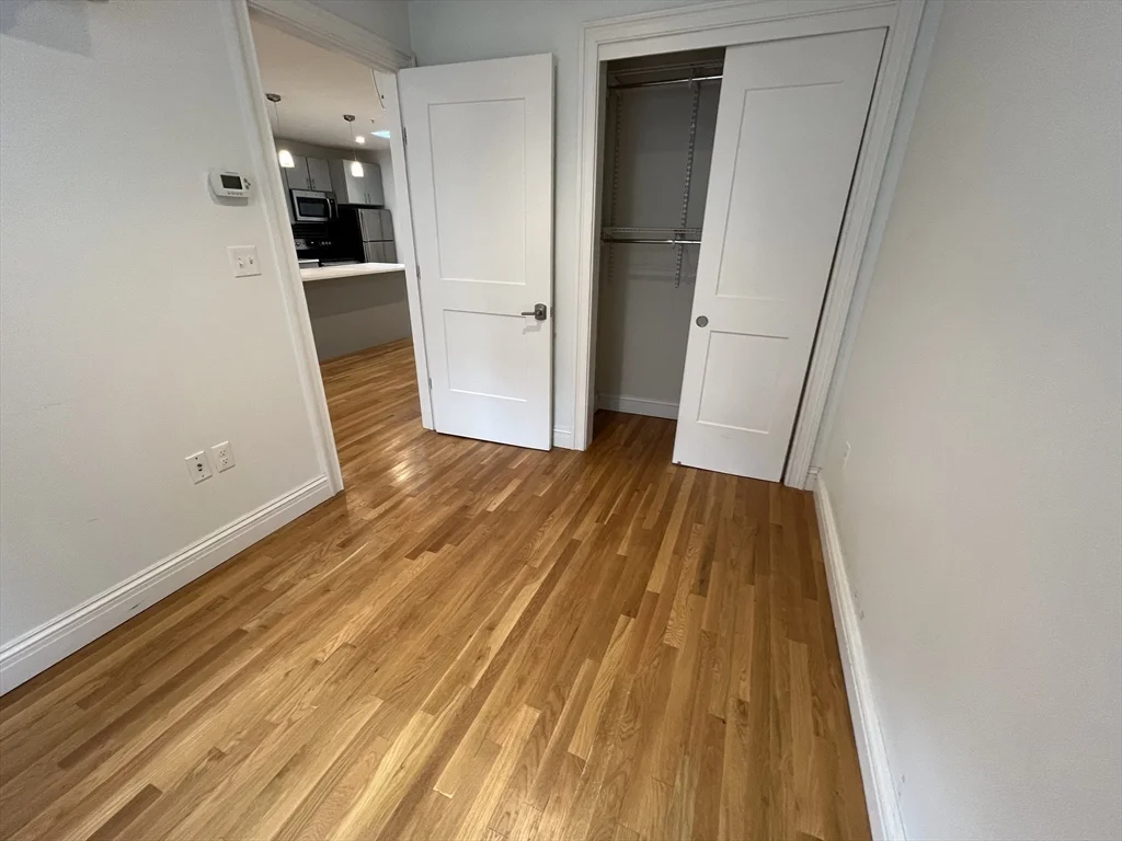 166 Newbury St, Back Bay