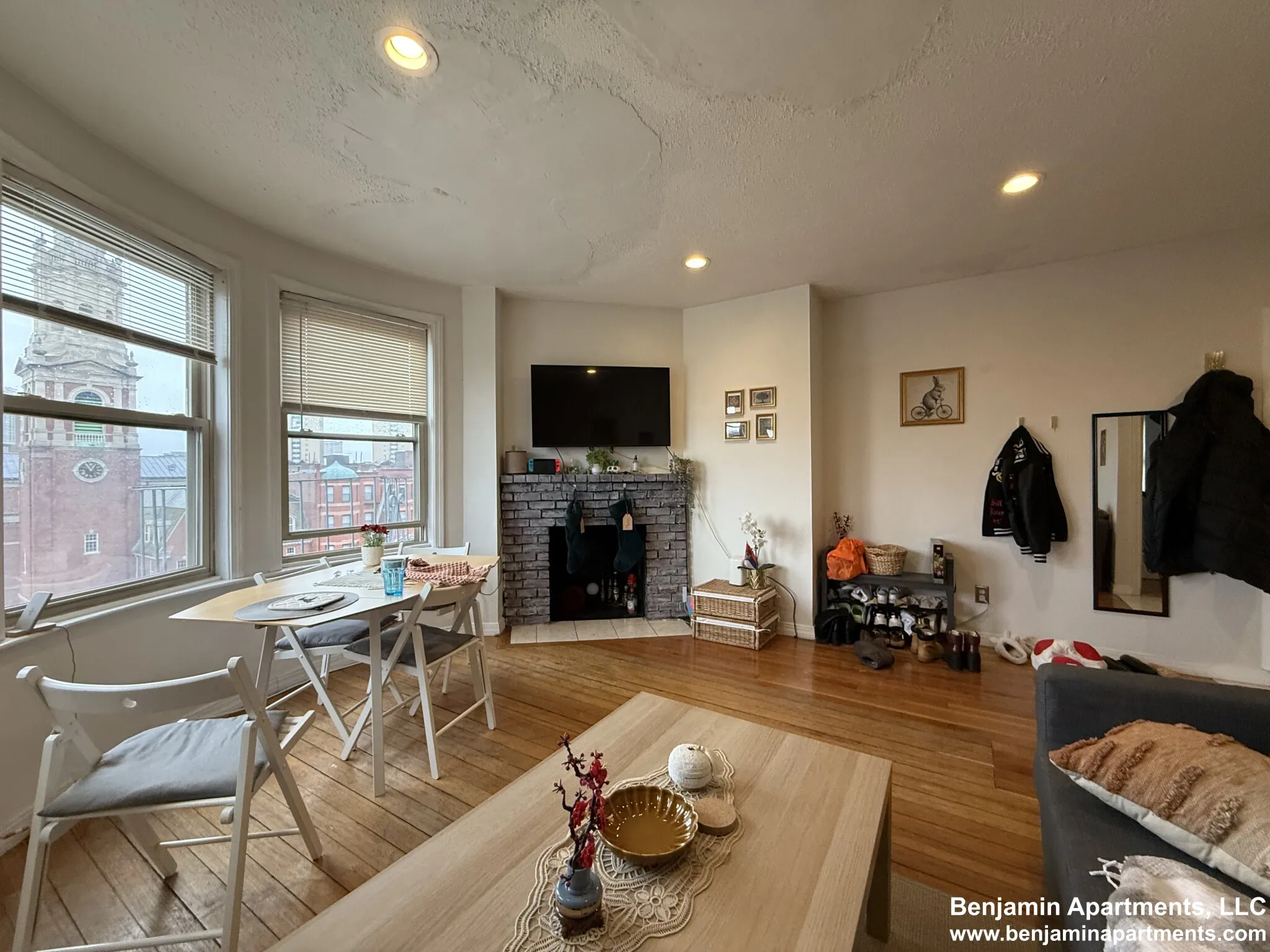 879 Beacon St, Fenway