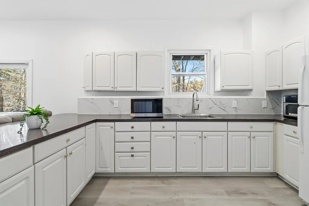 183 Gardner St, Hingham