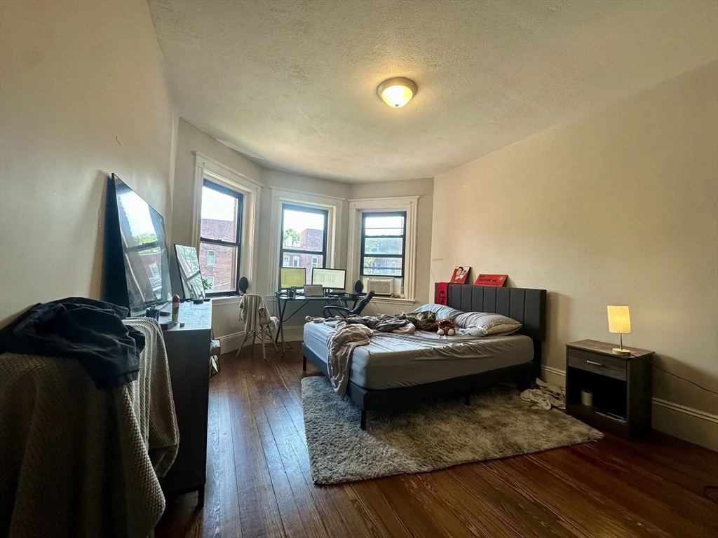 1855 Beacon St, Aspinwall Hill