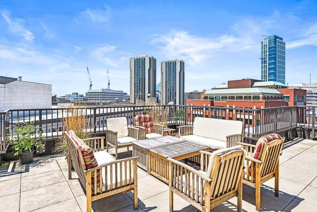 121 Portland St, North End