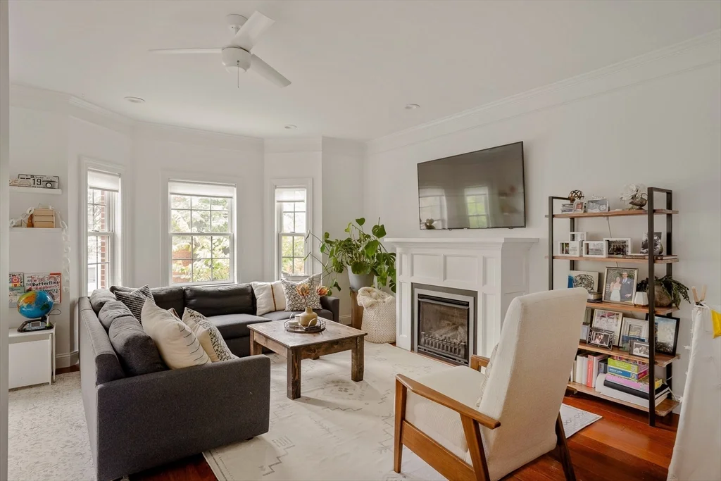 39 Cottage St, East Boston