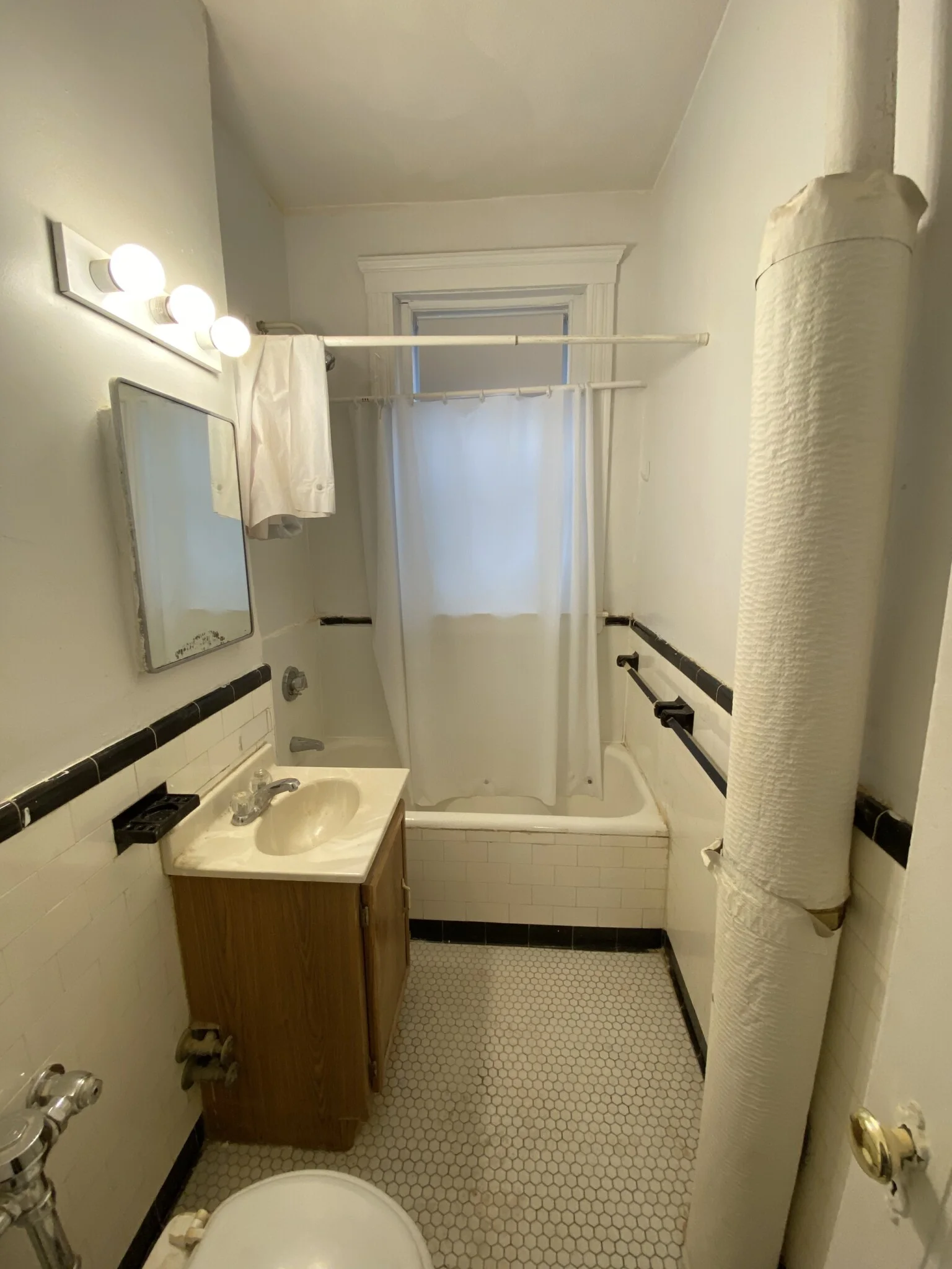 1687 Commonwealth Ave, Brighton