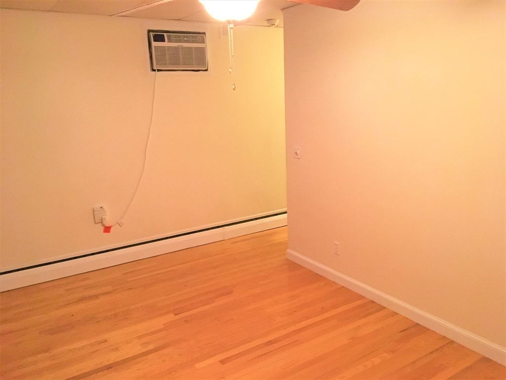 391 Newton St, Chestnut Hill