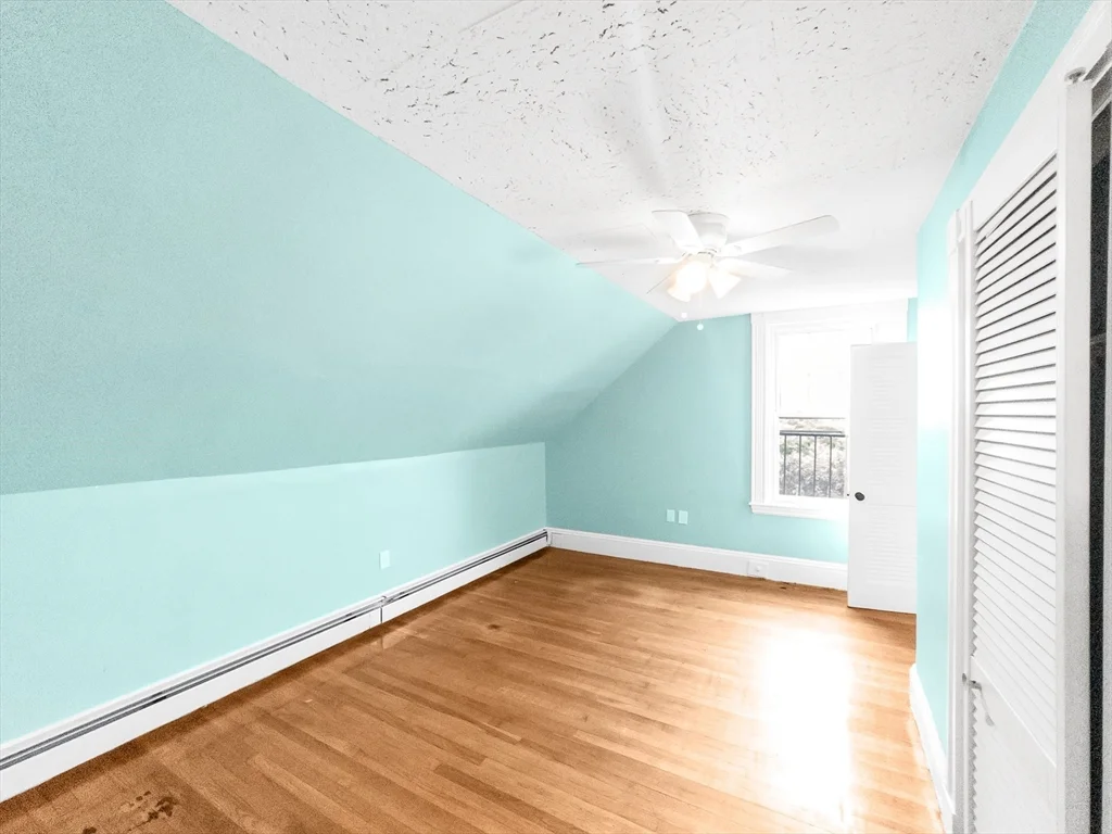 4 Buckley Ave, Jamaica Plain