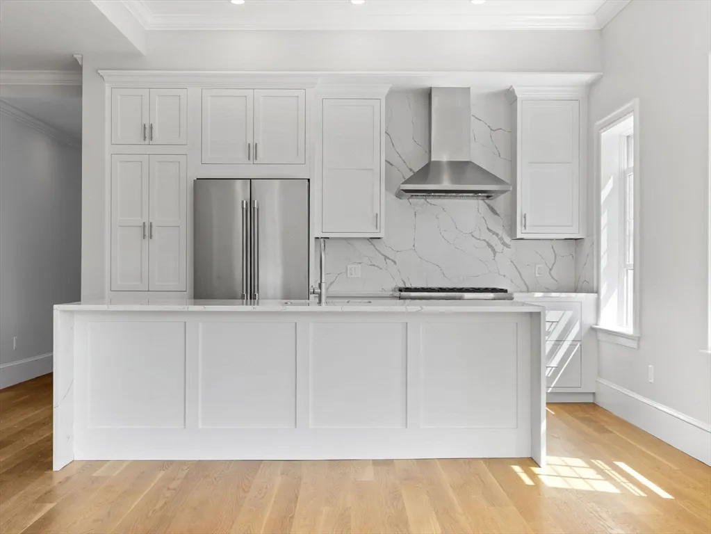 944 East Broadway, South Boston