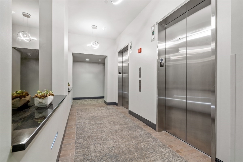 700 Harrison Ave, South End