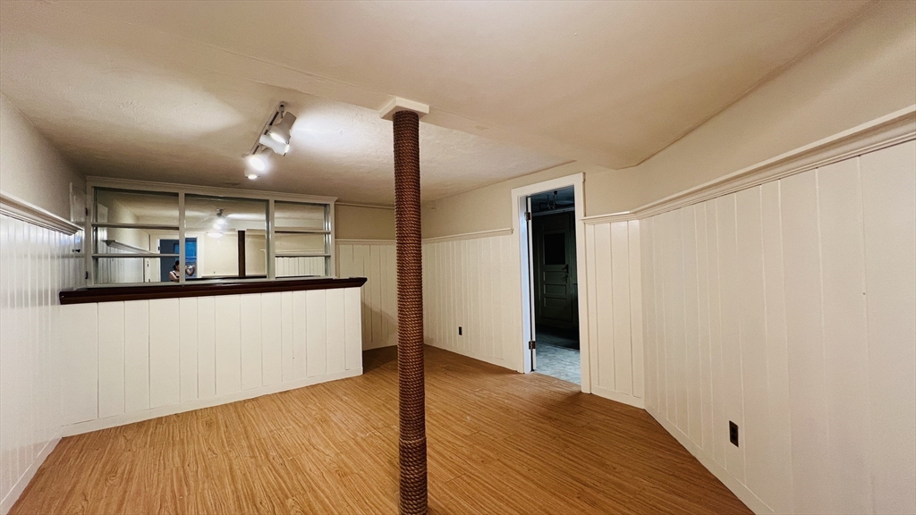 30 Thackeray Rd, Wellesley