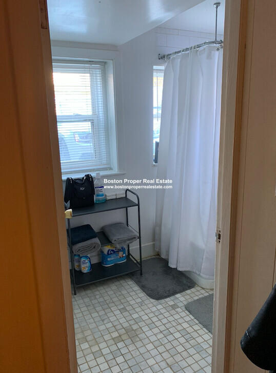 1748 Beacon St, Brookline