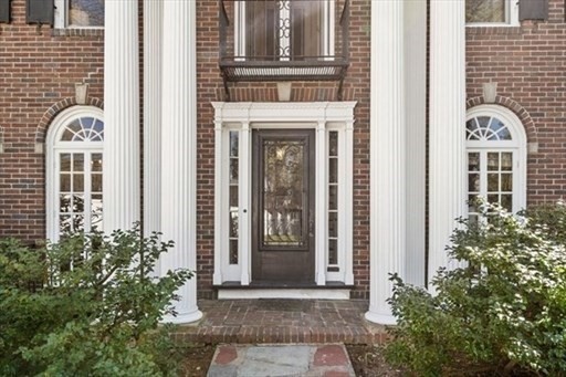 5 Hammond St, Chestnut Hill